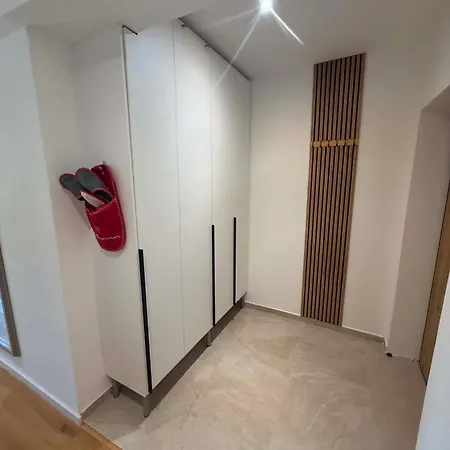 Apartman Samy Free Garaza,top Pogled,blizu Staze